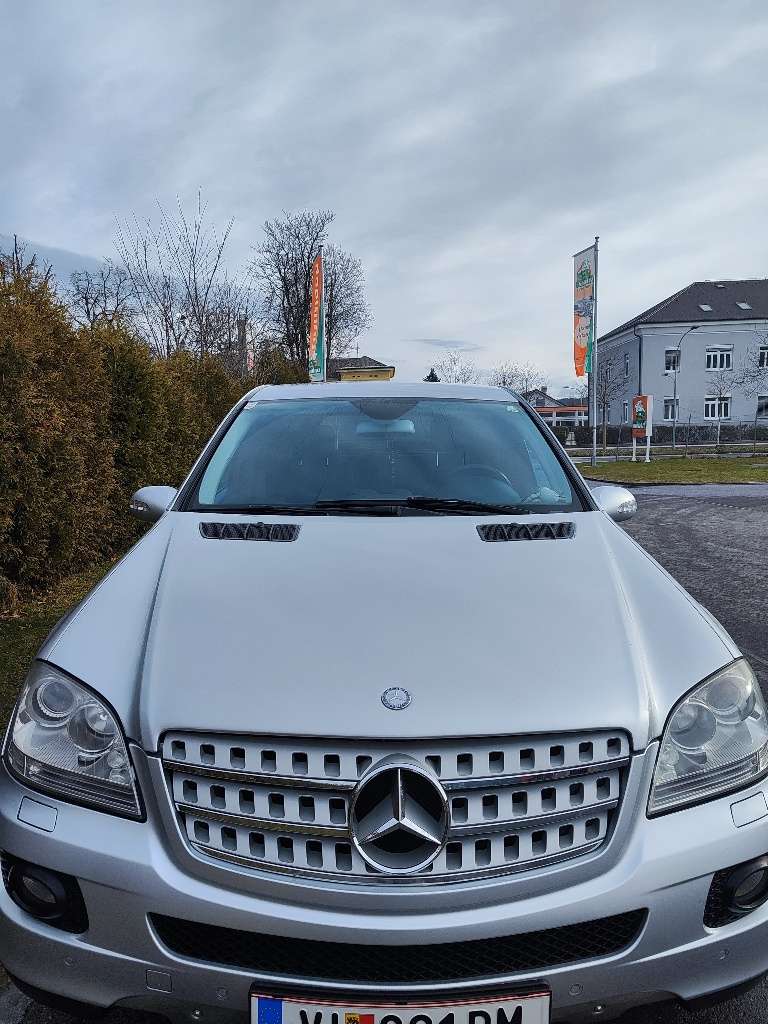 Mercedes Benz M Klasse ML 320 CDI 4MATIC Aut DPF SUV Geländewagen