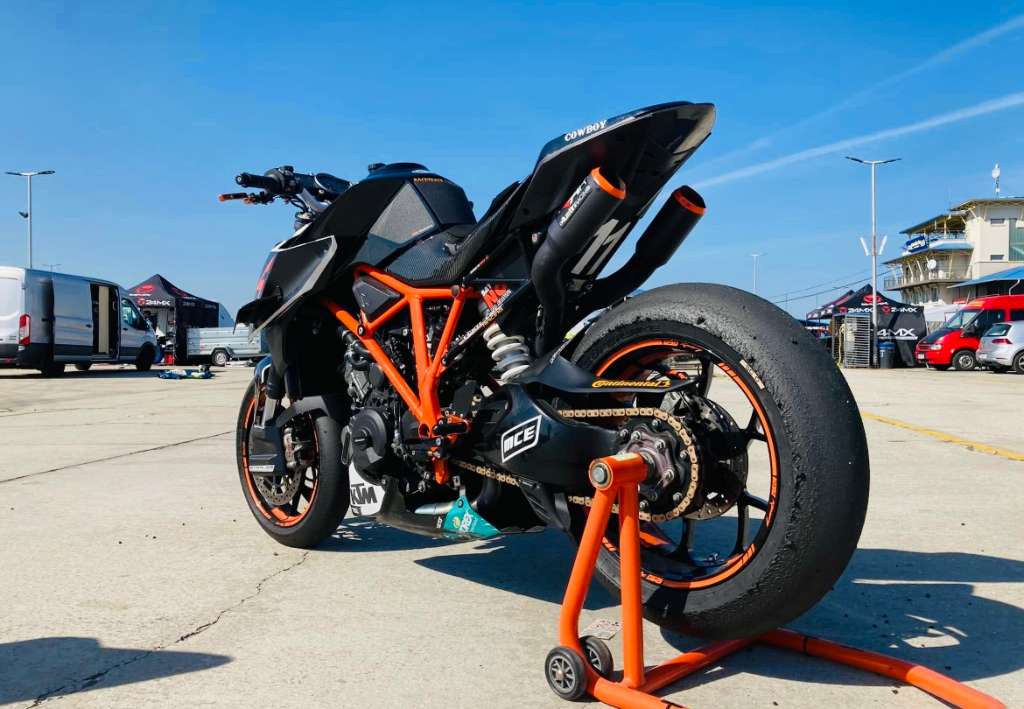 KTM Super Duke 1290 Naked Bike Willhaben