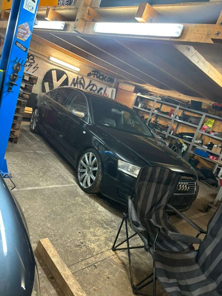 Audi A6 Audi A6 4F Quattro Limousine 2004 320 000 Km 4 700