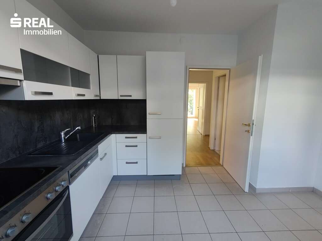 sanierte 3 Zimmer Wohnung mit Loggia in Grinzing 83 59 m² 1 360 85