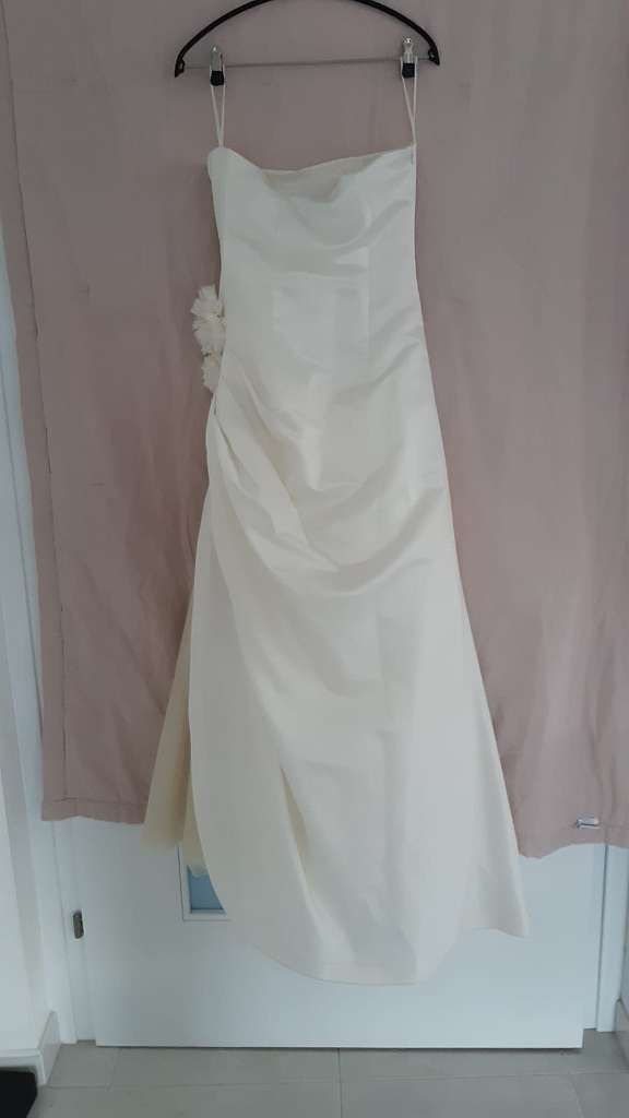 Ballkleid Mariposa In Creme Gr E Mit Bl Ten Wien