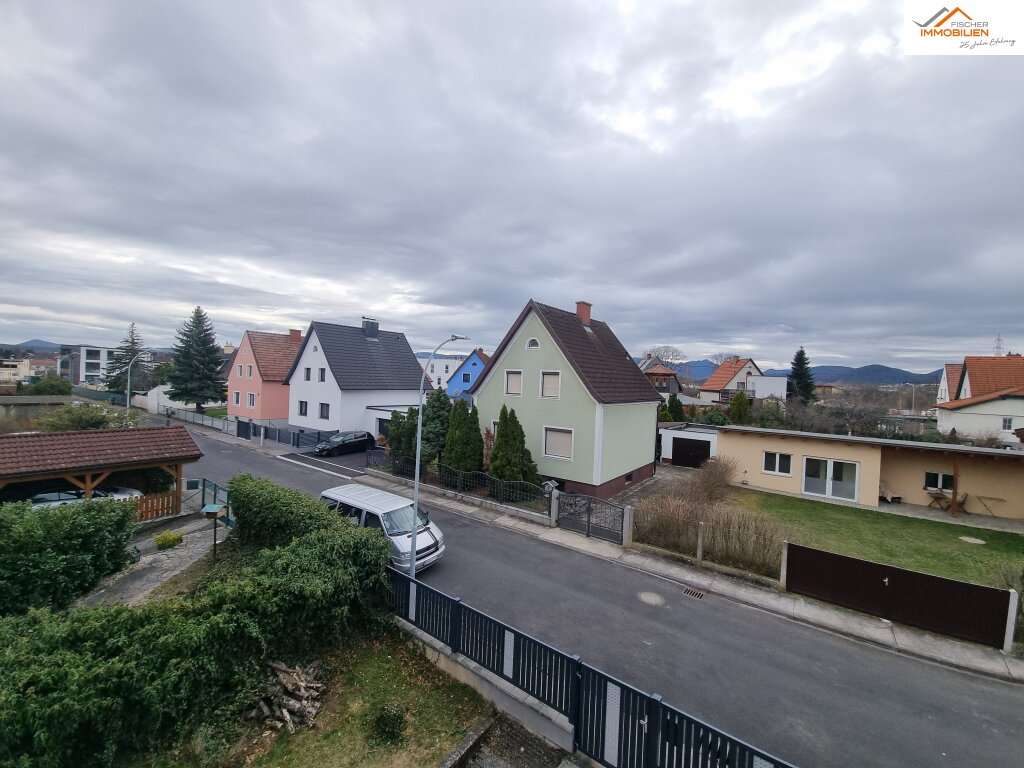 Wohnhaus In Zentraler Lage Mit Sehr Guter Infrastruktur M