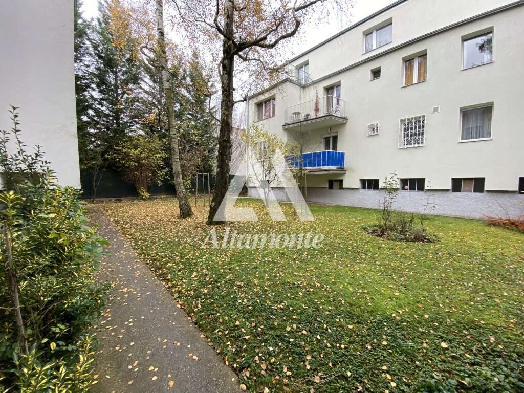 Bezirk Sanierungsbed Rftige Zimmerwohnung Mit Balkon Und Blick