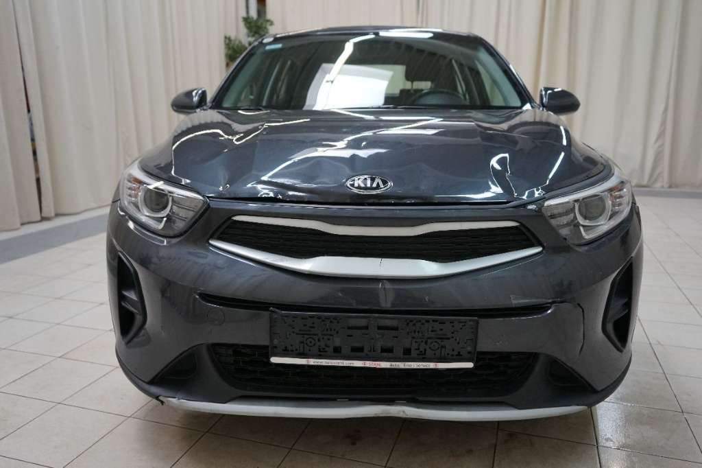 KIA Stonic 1 4 MPI ISG Silber SUV Geländewagen 2018 66 226 km 8