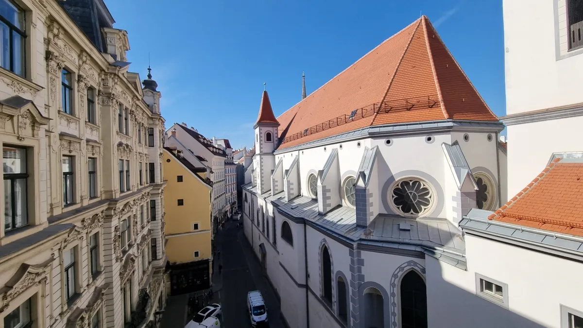 wunderschöne Altbauwohnung - beste Lage - 4.Liftstock - Ansicht 2
