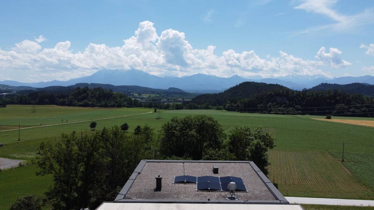 Hochwertig ausgestattete, barrierefreie ETW - 3 Schlafzimmer, 2 Terrassen, Pool - Ansicht 3