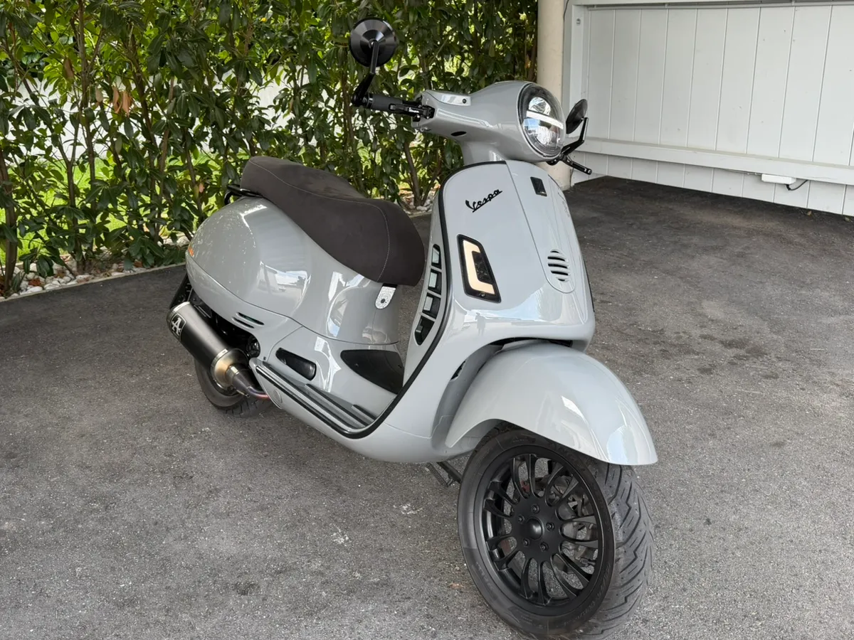 Vespa GTS