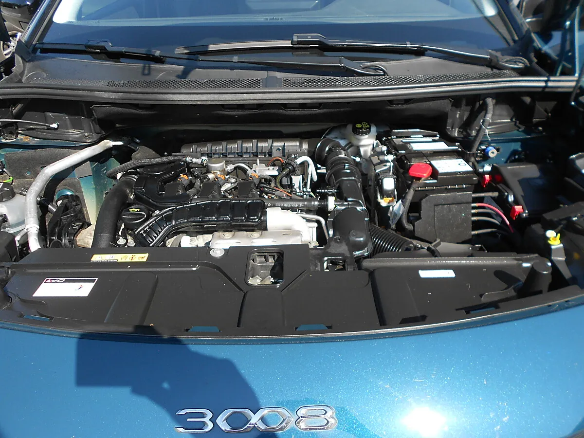 Peugeot 3008 1.2 PureTech 130 Style (EURO 6d) – Bild 18