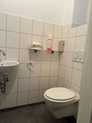 1-Zimmer-Immobilie mieten in Linz Land – 120 m², € 1.350 – Bild 10 von 19