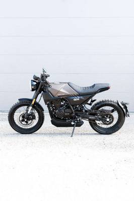 Brixton Crossfire 125 LC Charly Brown Matt A1!