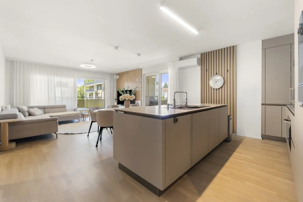 134 m² Familienwohnung | 54 m² Terrasse | 2 TG-Plätze | Smart Home - Ansicht 2