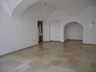 1-Zimmer-Gewerbeimmobilie mieten in Steyr – 46 m², € 598 – Bild 3 von 6