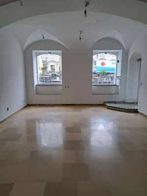 1-Zimmer-Gewerbeimmobilie mieten in Steyr – 46 m², € 598 – Bild 6 von 6
