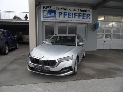 Skoda Octavia Combi 2,0 TDI Ambition PDC, Kamera, Sh...
