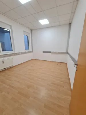 3-Zimmer-Gewerbeimmobilie mieten in Graz – 459 m², € 4.083 – Bild 4 von 5