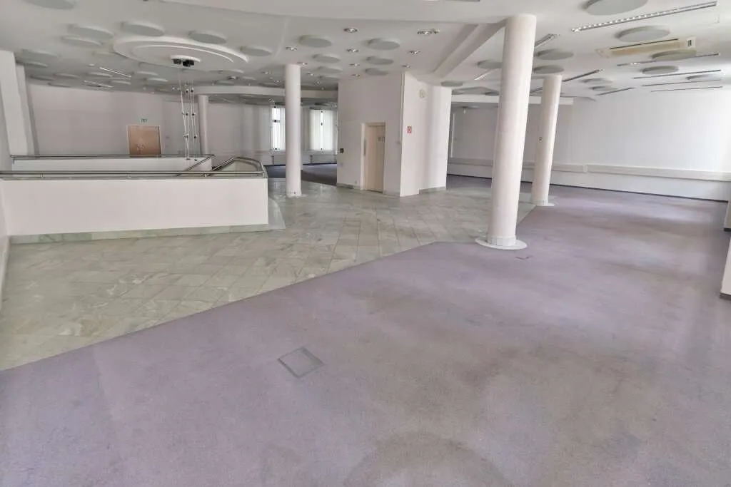 FUSSGÄNGERZONE 531 m² oder größer...branchenfreies Geschäftslokal (auch Gastro oder Ordination möglich!) - Ansicht 3