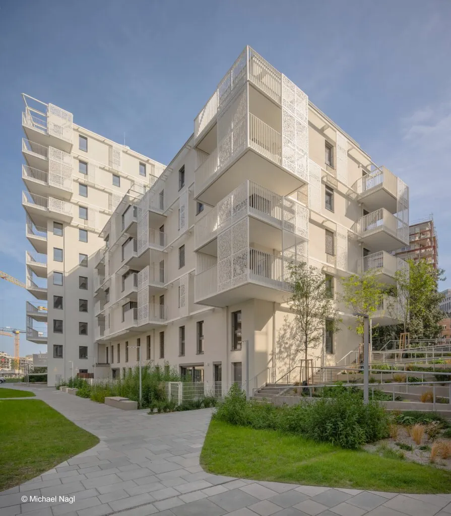 BEZUGSFERTIG & PROVISIONSFREI - 2-Zimmer Eigentumswohnung mit Balkon im "Village im Dritten - PEAK HOMES" Top 48 – pohled 3