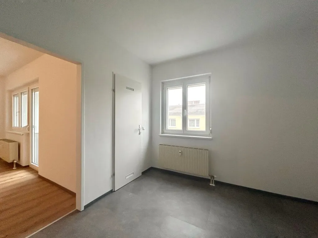 3 ZIMMER WOHNUNG IN WARTBERG MIT BALKON UND PARKPLATZ - Ansicht 3