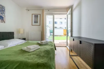 Moderne Gartenwohnung in zentraler Lage zur Kurzzeitmiete - mind. 30Tage – Bild 3