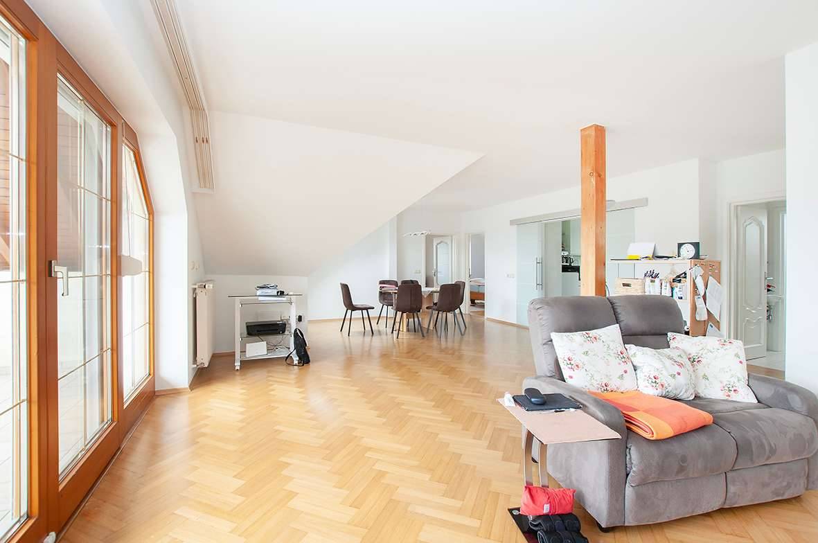 Weitblick & Wohnkomfort - großzügiges Eigenheim mit PV-Anlage und Loggia - Ansicht 3
