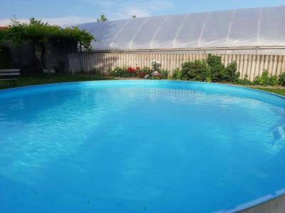 Perfekte Pendler-/ Studenten-/ Single-Wohnung mit Gemeinschaftsgarten und Pool