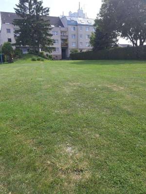 Perfekte Pendler-/ Studenten-/ Single-Wohnung mit Gemeinschaftsgarten und Pool – Bild 2