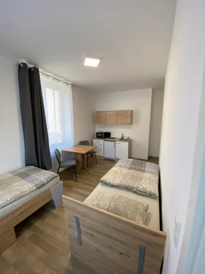 6-Zimmer-Immobilie kaufen in Bruck-Mürzzuschlag – 464 m², € 225.000 – Bild 2 von 6