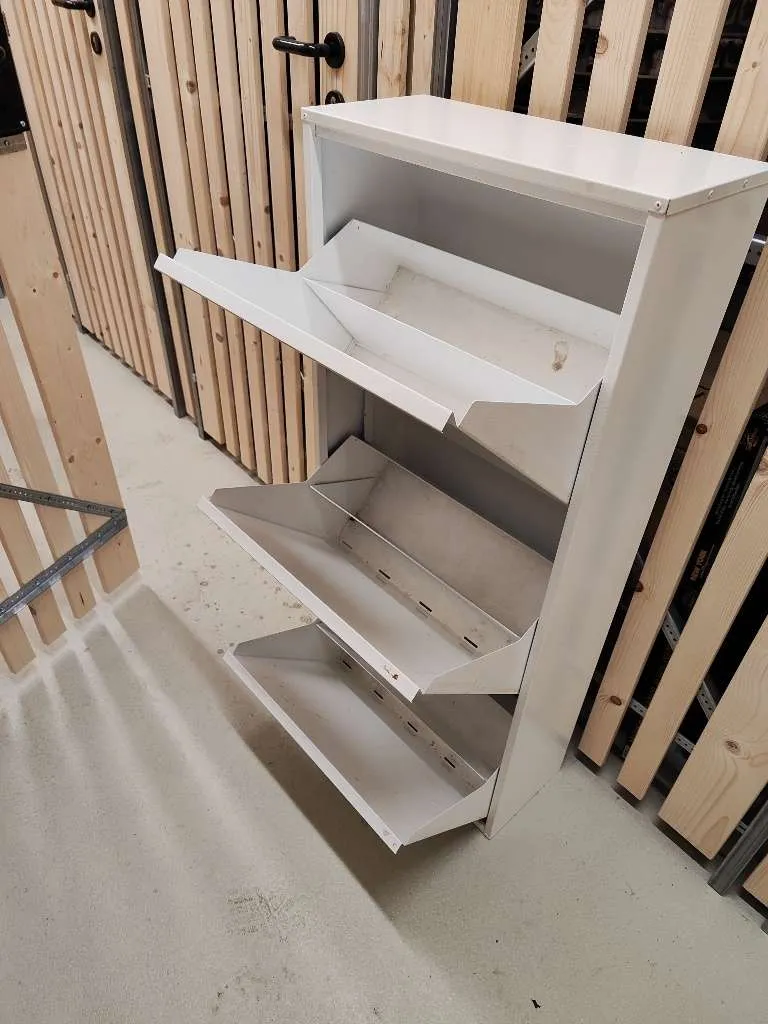 Schuhschrank aus Metall 3 Laden Ikea weiß, € 10,- (1210 Wien)