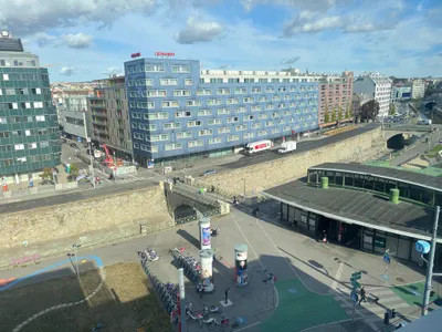 8-Zimmer-Gewerbeimmobilie mieten in Wien – 265 m², € 4.439 – Bild 32 von 40