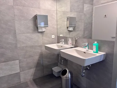 8-Zimmer-Gewerbeimmobilie mieten in Wien – 265 m², € 4.439 – Bild 16 von 40