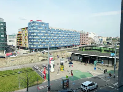 8-Zimmer-Gewerbeimmobilie mieten in Wien – 265 m², € 4.439 – Bild 37 von 40