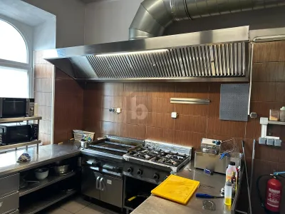 4-Zimmer-Gewerbeimmobilie mieten in Wien – 175 m², € 1.860 – Bild 3 von 6