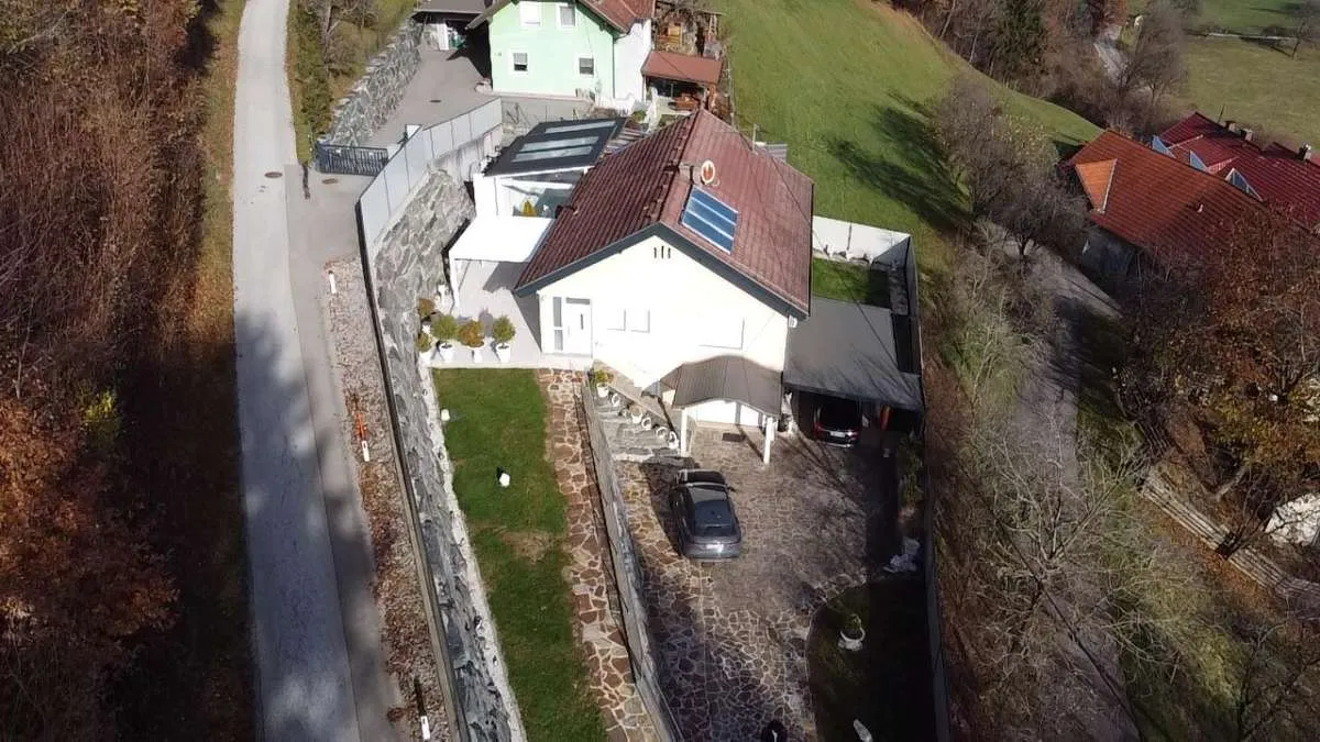 Neuer Preis: Einfamilienhaus am Muraunberg bei St. Veit an der Glan mit traumhafter Aussicht über das Zollfeld - Ansicht 2