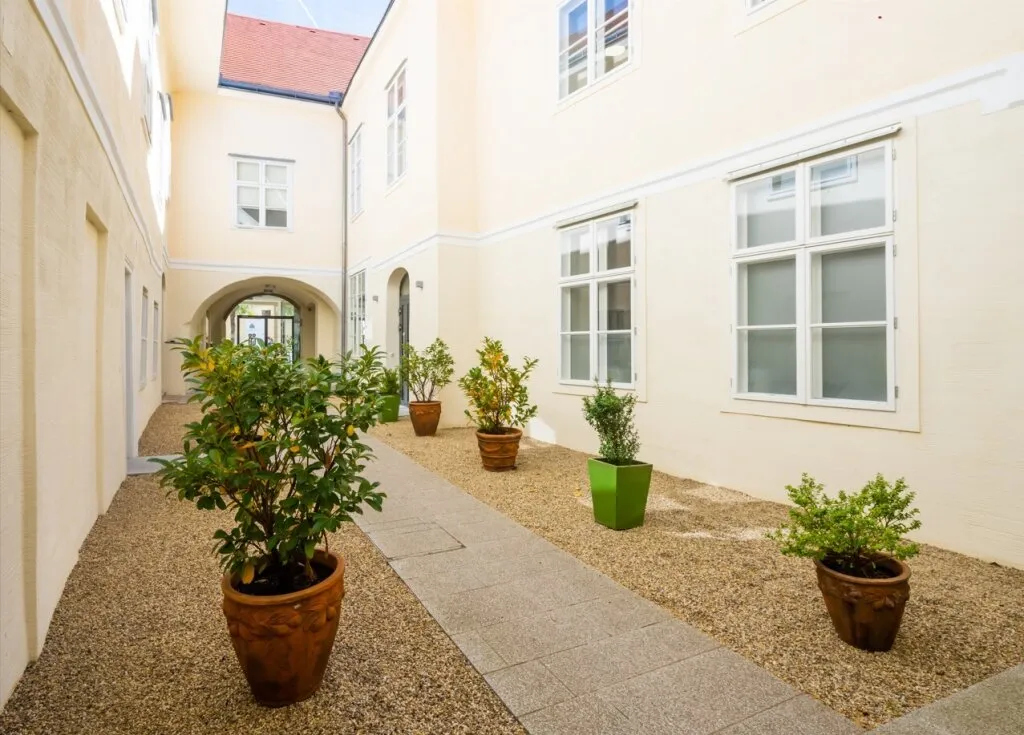 Rarität im Herzen von Baden - Zinshaus in Toplage mit 4,2 % Ist-Rendite - Vista 3