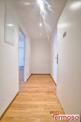 Moderne 2-Zimmer-Wohnung mit Tiefgarage und Einbauküche im 5. Bezirk Wien! – Bild 3