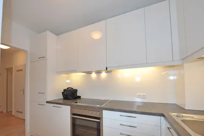 2-Zimmer-Wohnung mieten in Linz – 60 m², € 824 – Bild 2 von 16