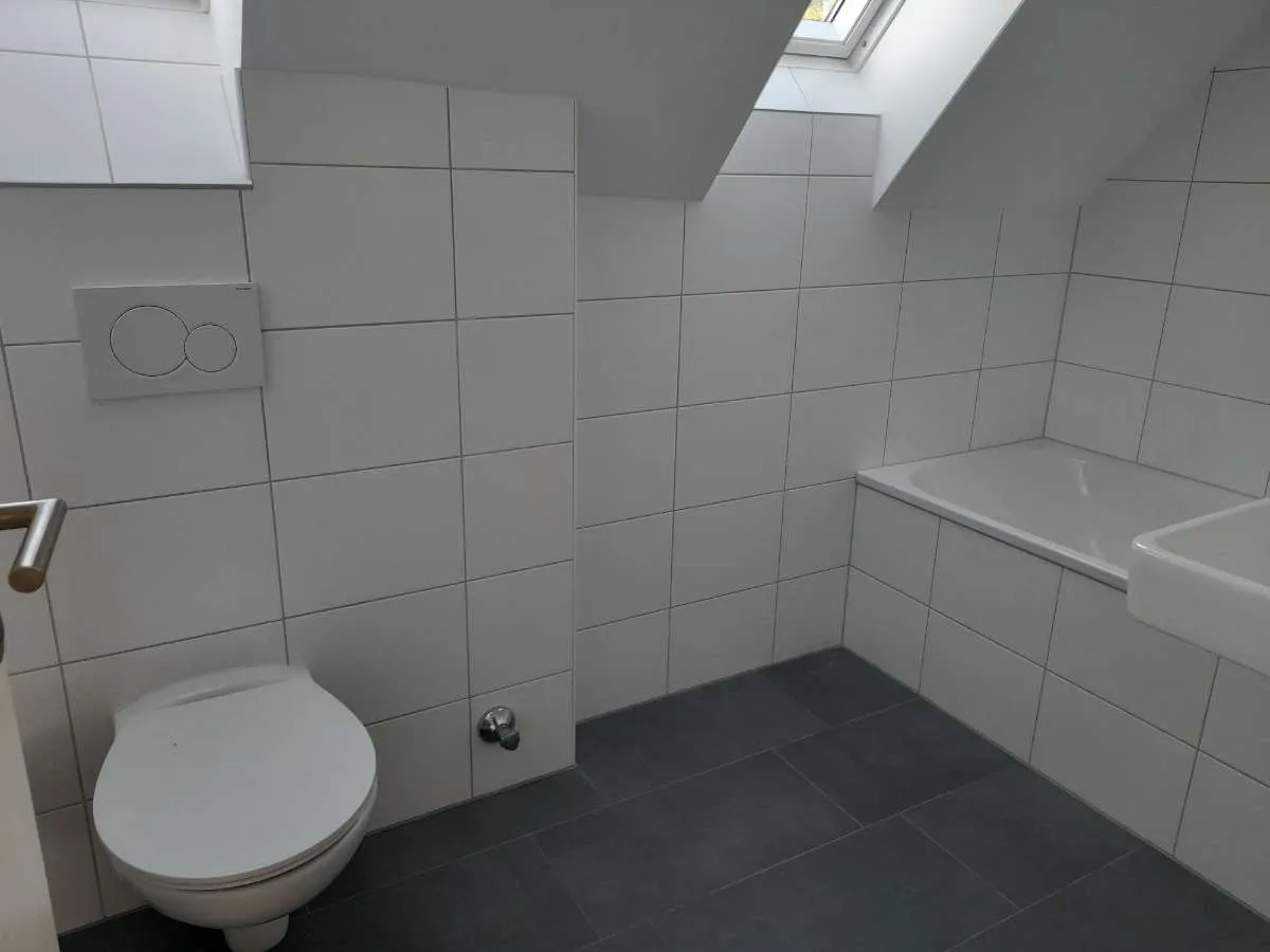 Generalsanierte Mansardenwohnung - Ansicht 3