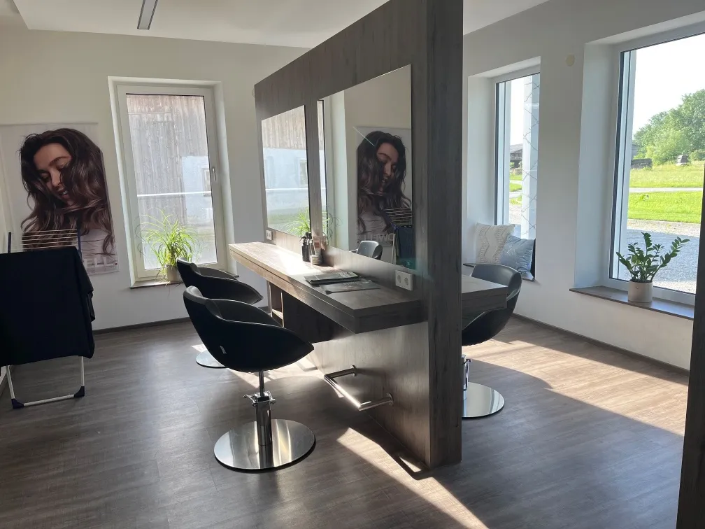 Geschäftslokal Friseur/ Kosmetik (Betriebskosten Wasser/ Stromkosten im Mietpreis inkludiert) - Ansicht 3