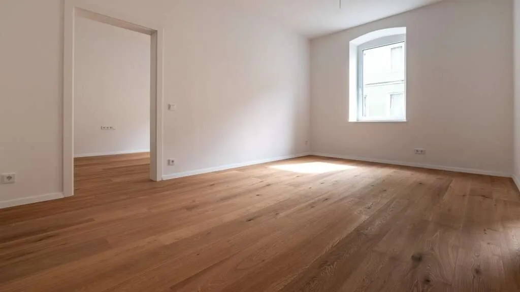 LINZ INNENSTADT. SANIERTE WOHNUNG MIT ALTBAUCHARME. - Widok 2