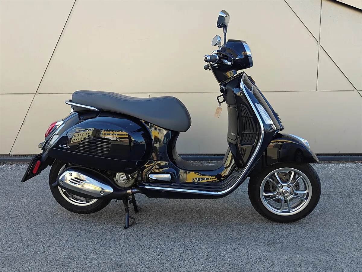 Vespa GTS