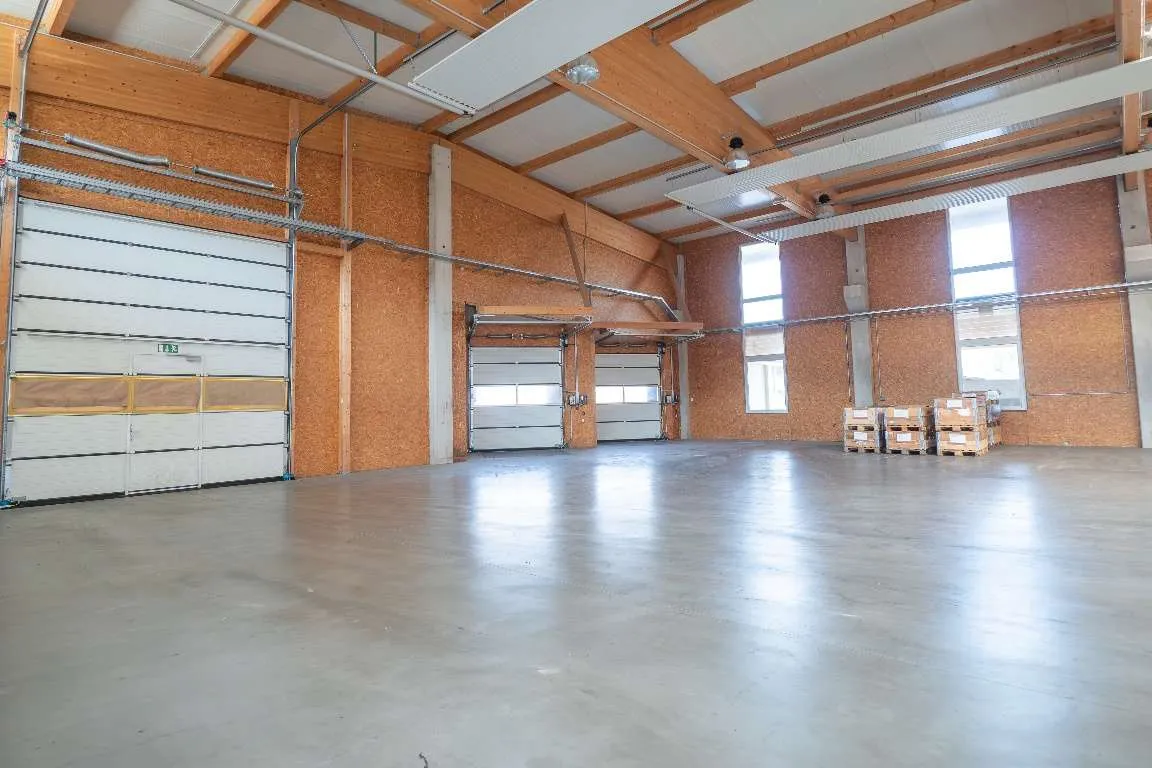 Gewerbehalle mit 811 m² in Top-Lage - Ansicht 3