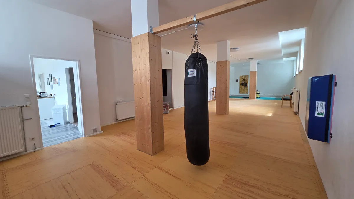 Vielseitige Gewerbefläche in Linz-Kleinmünchen - ideal für Studio, Praxis oder Schulung - Ansicht 2