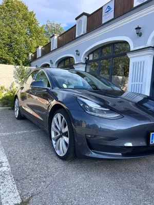 Tesla Model 3 Performance