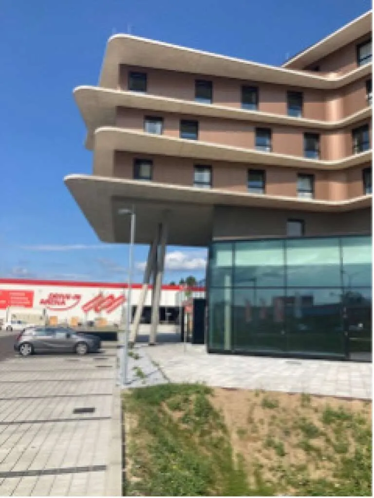 GROSSGASTRONOMIE/BETRIEBSFLÄCHE - erstes Objekt an der Zufahrt zum Industriezentrum NÖ Süd - 472 m² - Ansicht 2