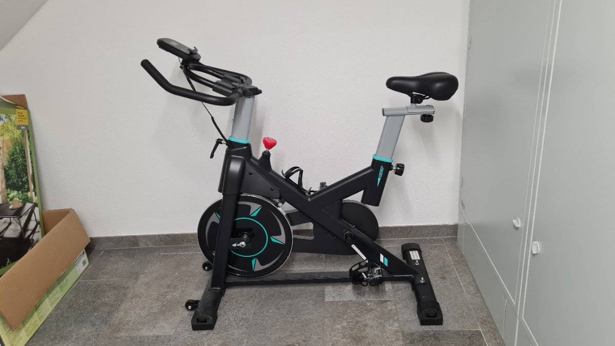 WENOKER Heimtrainer / Indoor Bike,  100,- (5205 Schleedorf) - willhaben