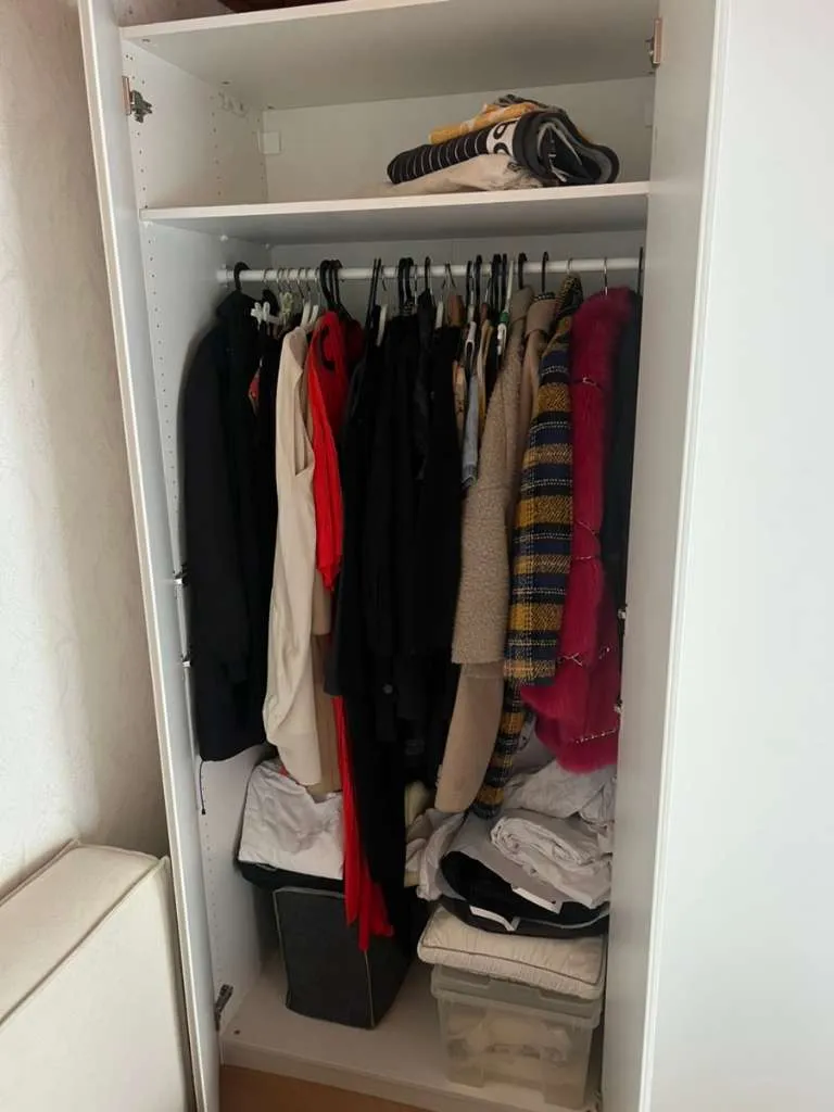 Kleiderschrank Pax System, € 400,- (2351 Wiener Neudorf)