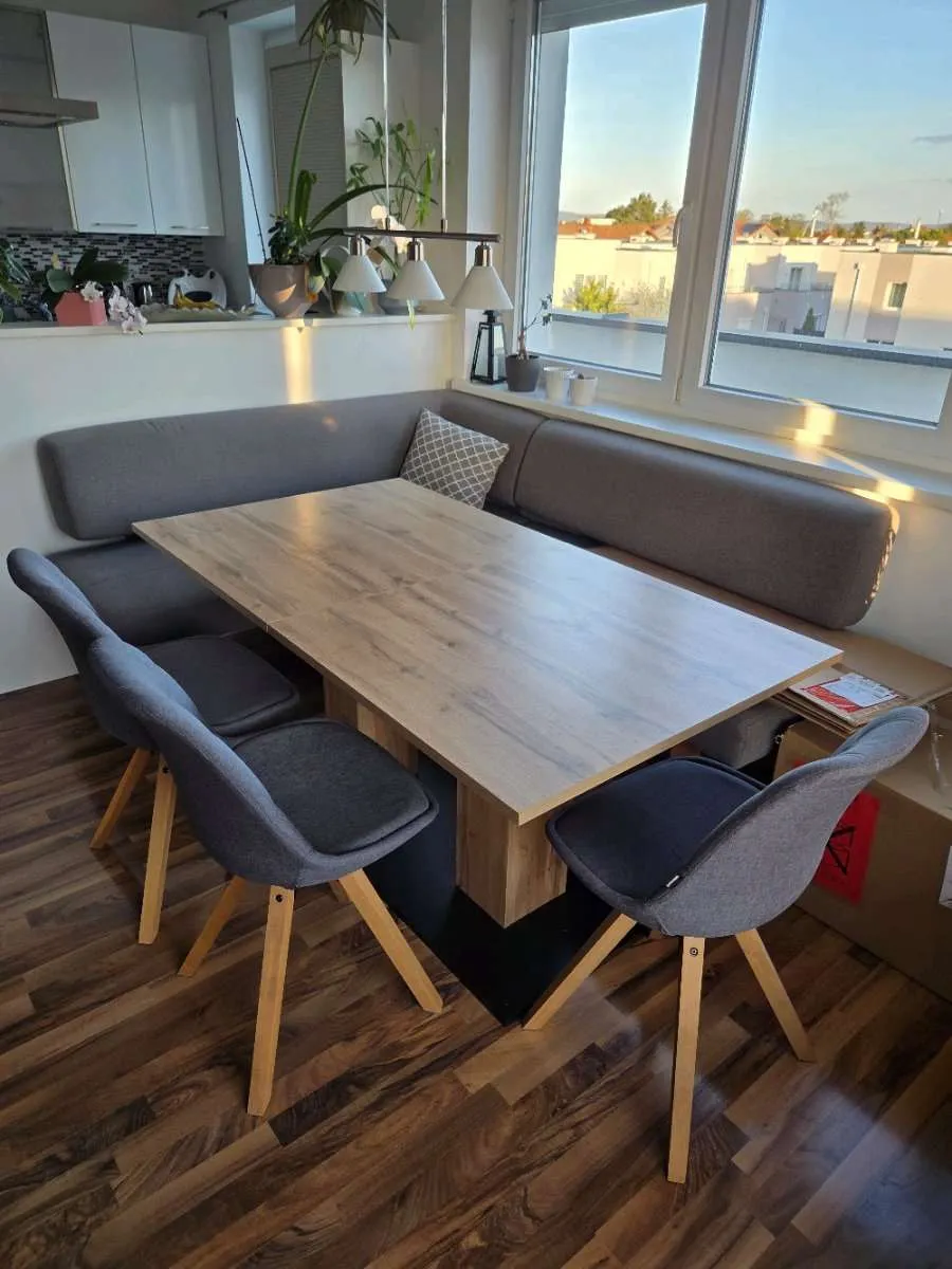 Eckbank mit Esstisch (ausziehbar), € 750,- (2442 Ebreichsdorf)