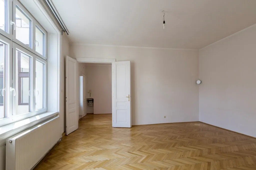 Hofseitige Altbauwohnung mit Balkon-Option! - Ansicht 3