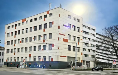 Gewerbeimmobilie mieten in Wien – 1 810 m², € 8