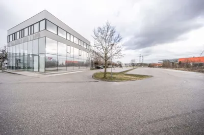 Gewerbeimmobilie mieten in Steyr – 66 m², € 872 – Bild 2 von 27